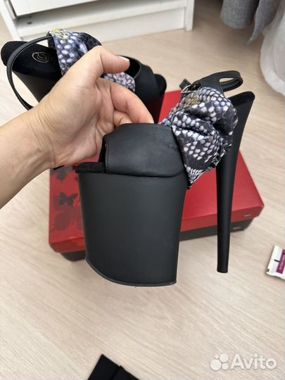 Стрипы pleaser 37 тройки