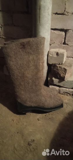 Валенки с резиновой подошвой 45размер, новые