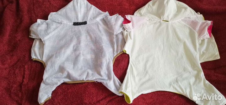 Два дождевика для собак