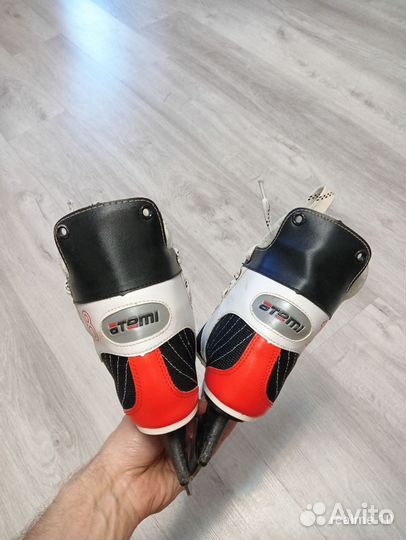 Коньки хоккейные