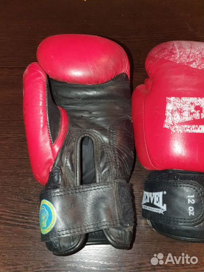 Боксерские перчатки Reyvel 12 oz