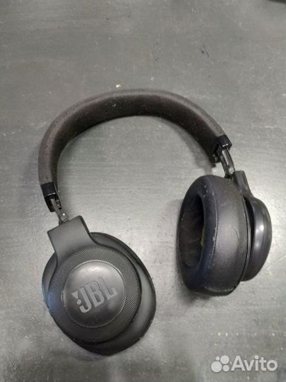 Беспроводные наушники jbl E 55 bt