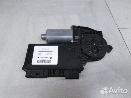 Моторчик переднего правого стеклоподъемника