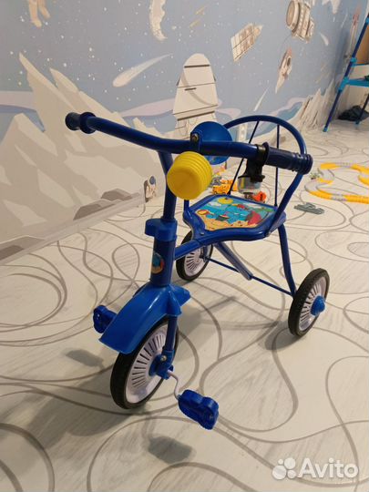 Детский трехколесный велосипед