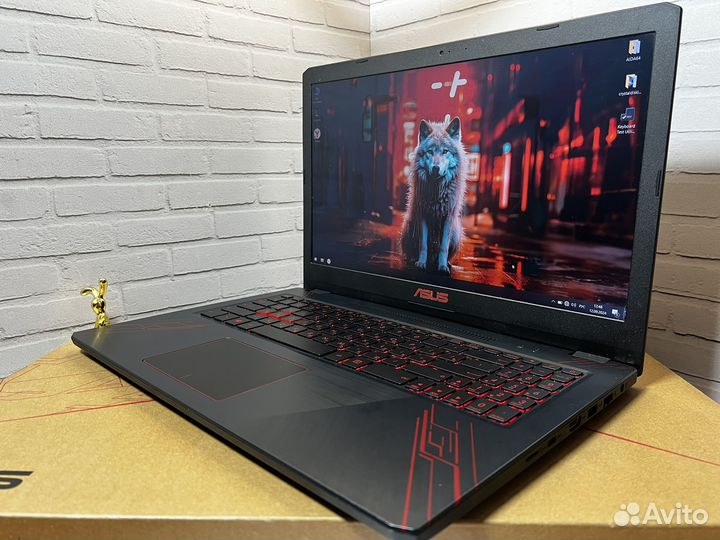 Игровой ноутубк Asus Core i5/12GB DDR4/GTX 1050