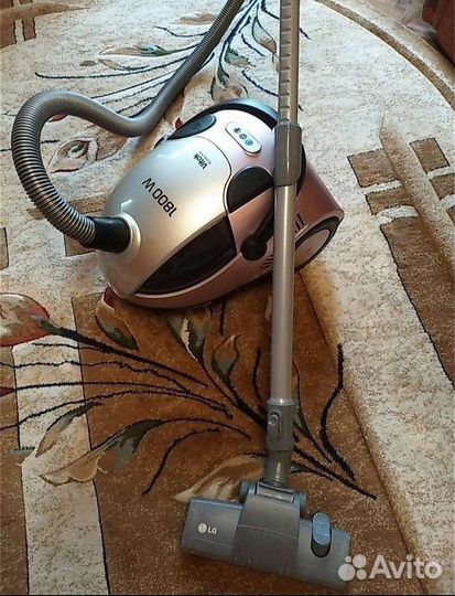 Пылесос Vitek