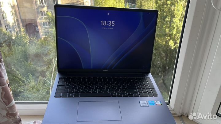 Huawei matebook d16