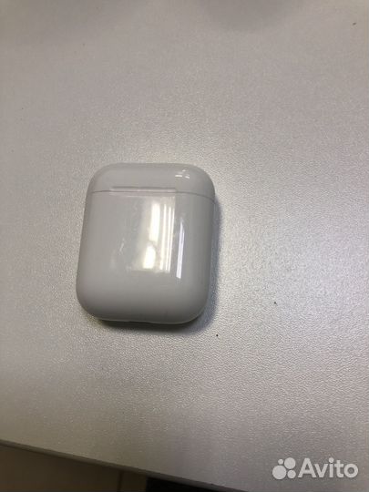 Кейс earpods 2,почти новый наушники потерял