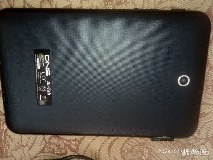Планшет DNS M75t