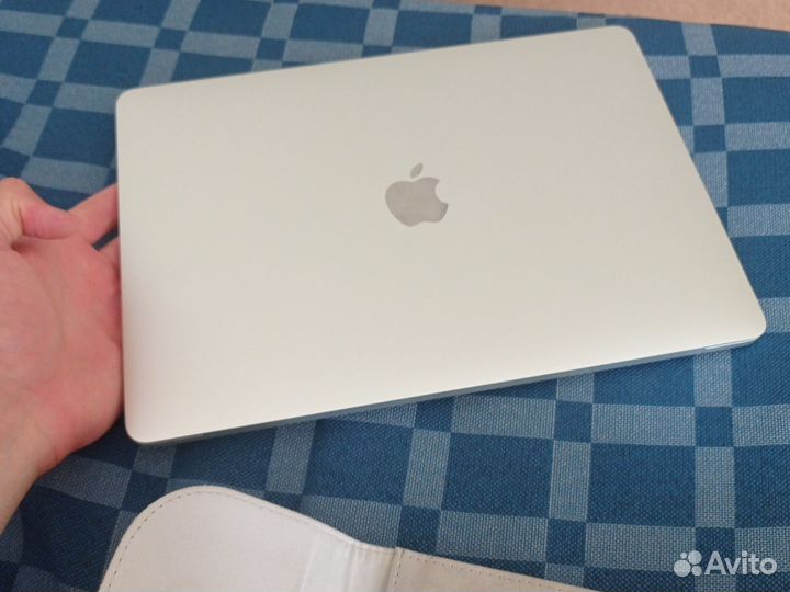 Macbook pro 13 2017 touch bar