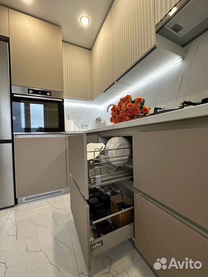 Прямая кухня на заказ. Производство в Омске