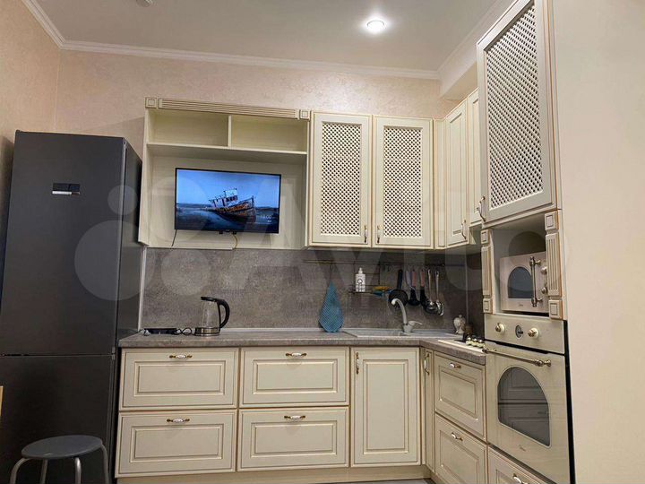 2-к. квартира, 40 м², 1/6 эт.