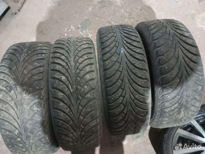 Goodyear UltraGrip 225/60 R17 99