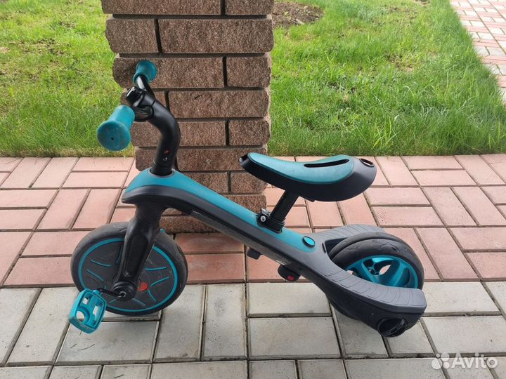 Беговел велосипед Globber Trike Explorer