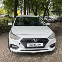 Hyundai Solaris 1.4 AT, 2018, 236 000 км, с пробегом, цена 803 000 руб.