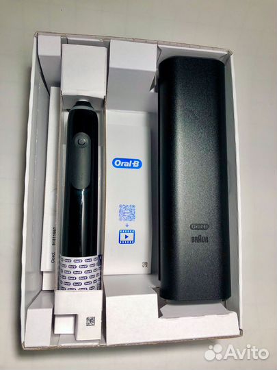 Электрическая зубная щетка Oral-B Pro Series 3