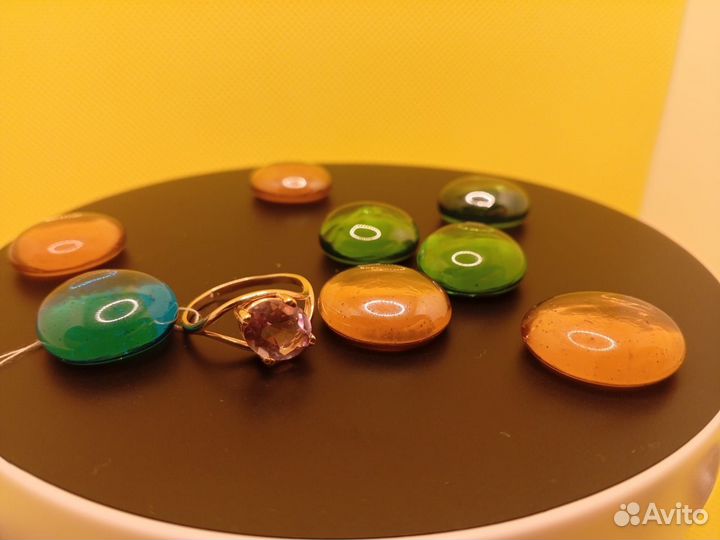 Кольцо с камнем