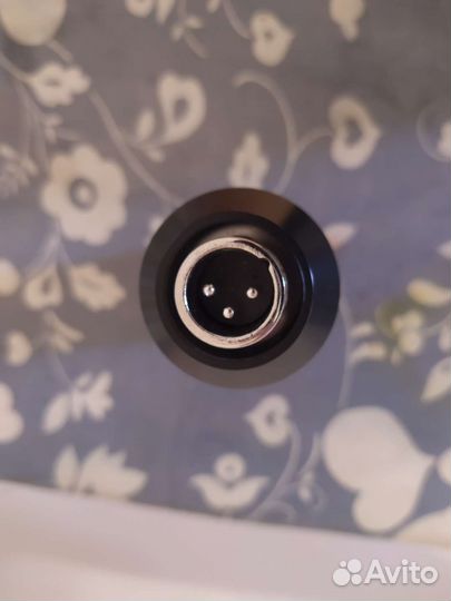 Студийный микрофон