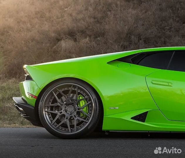 Lamborghini Huracan двухсоставные кованые диски R2