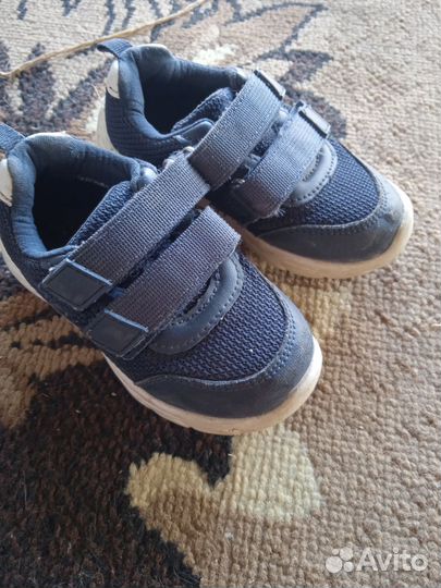 Кроссовки на мальчика