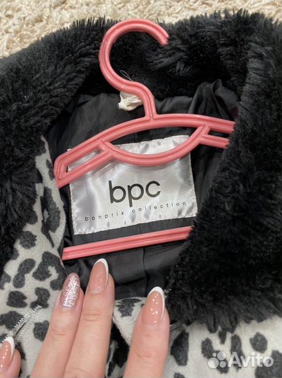 Пальто на девочку