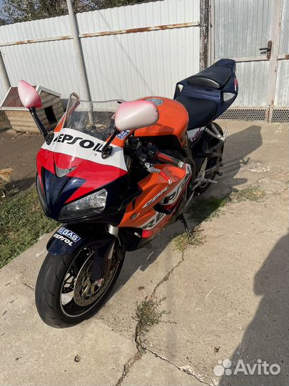 Honda cbr 1000rr