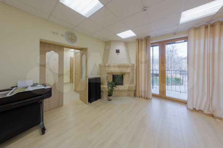 Продам офисное помещение, 207.9 м²