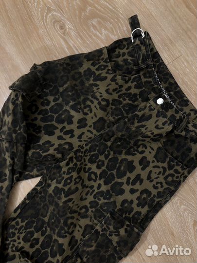 Джинсы карго леопардовые