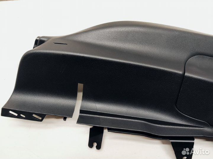 Накладка стойки левая Mercedes A200 W177