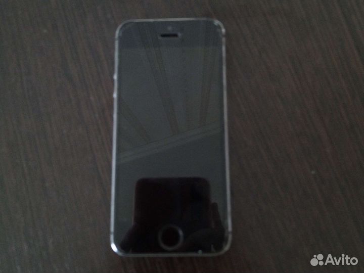 Телефон iPhone 5s