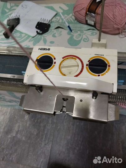 Вязальная машинка Нева 8