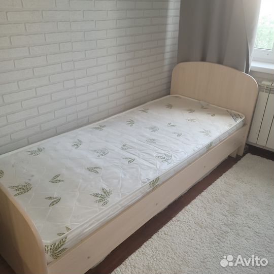 Кровать односпальная