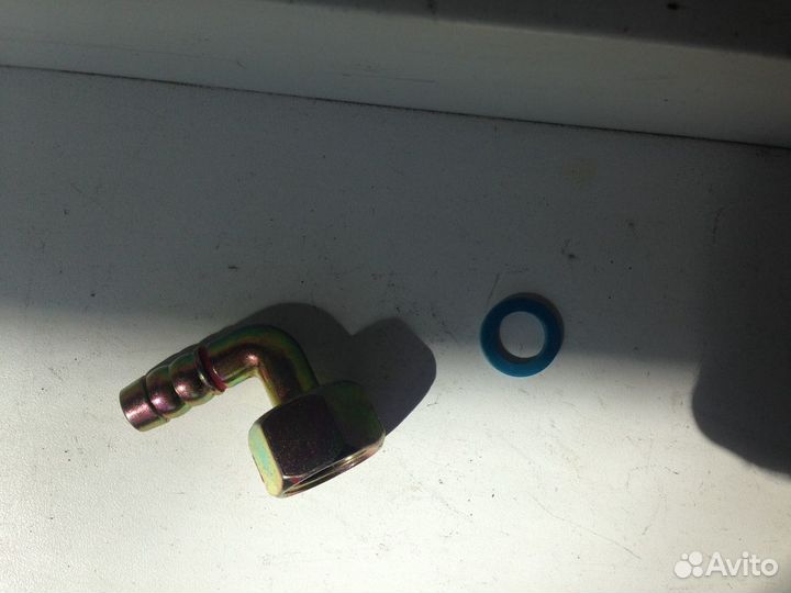 Штуцер для газа