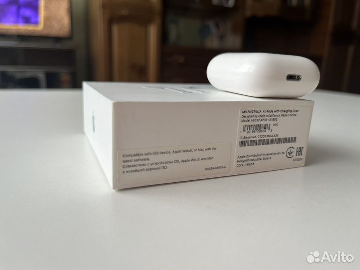 Наушники airpods