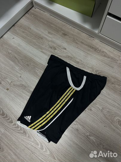 Шорты adidas оригинал
