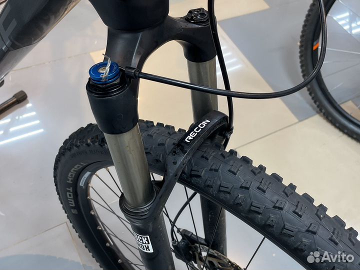 Cube reaction c:62 2018, карбоновый