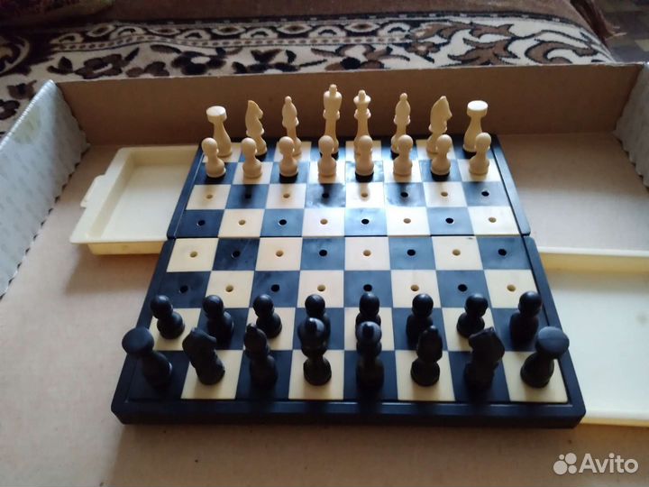 Шахматы дорожные СССР и фигуры Гарри Поттер