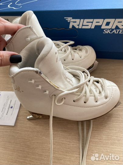 Коньки фигурные детские профессиональные