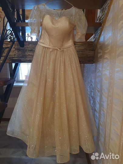 Платье на выпускной(свадебное)
