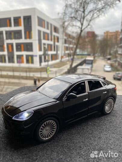 Модель автомобиля Porsche Cayenne S