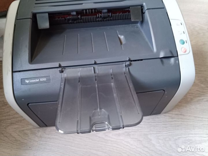Принтер лазерный hp