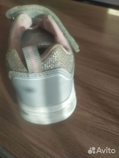 Кроссовки для девочки