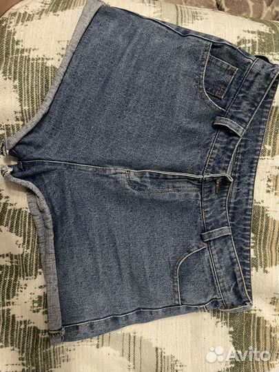 Джинсовые шорты