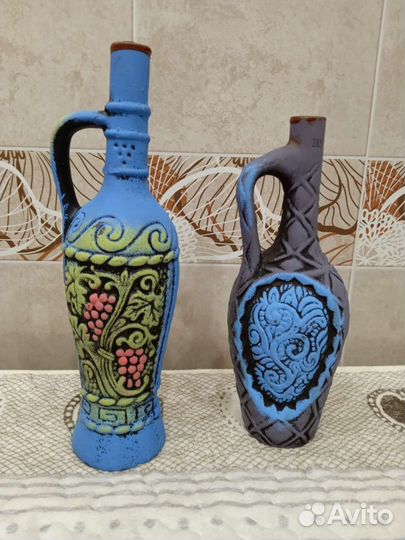 Глиняный кувшин для вина