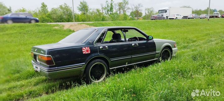 Nissan Gloria 2.0 AT, 1988, битый, 98 664 км