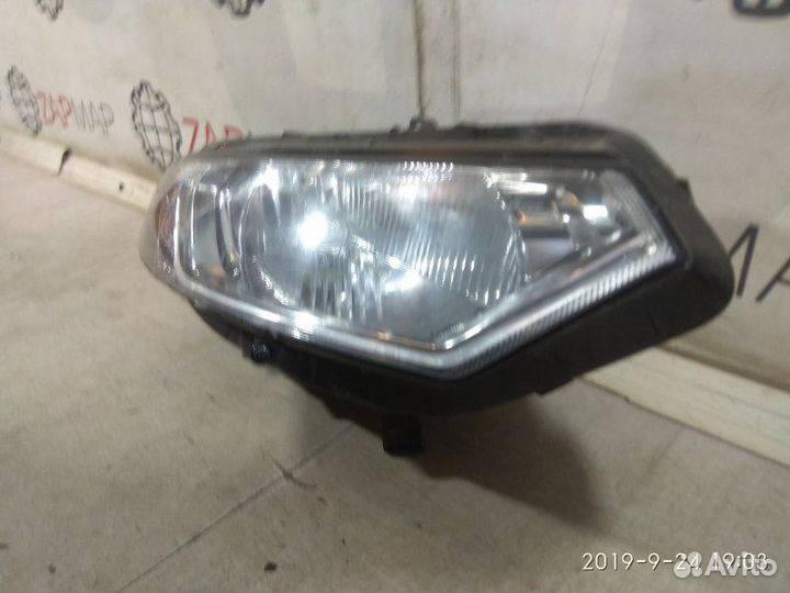 Фара правая Ford Ecosport B515 2014-2018