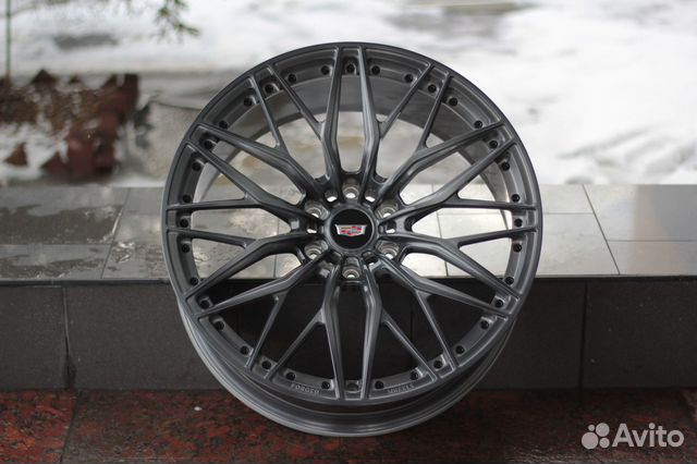 Кованые диски GT Forged R22 на Jeep Grand Wagoneer