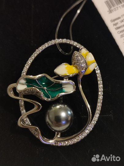 Серебряная брошь