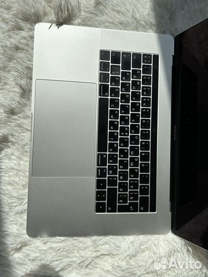 Macbook pro 15 2017 i7 16gb