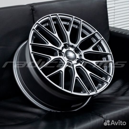 Radical EVO-2 19x8.5 ET40 5x114.3 Satin Graphite